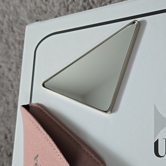New never used Prada mirror & pouch - Picture 3 of 4